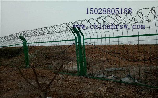 刺絲滾籠防護(hù)網(wǎng) 刺絲滾籠防護(hù)網(wǎng)