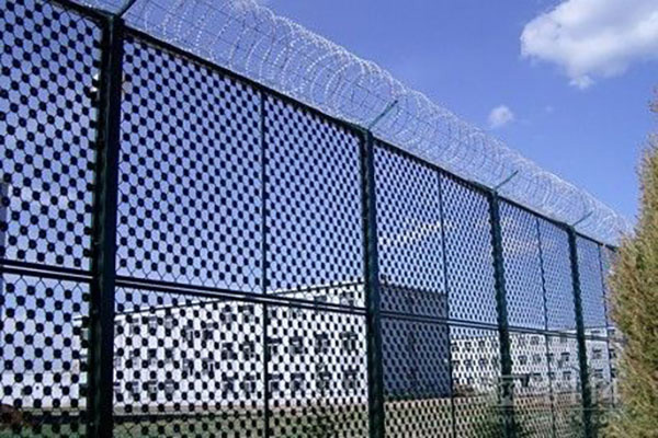 機(jī)場(chǎng)應(yīng)用刀片刺繩